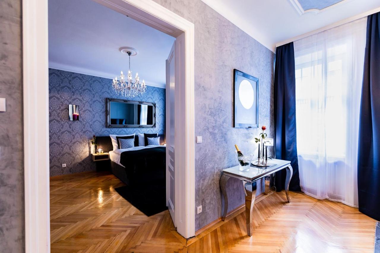 Sophies Place Augarten - Imperial Lifestyle City Apartments Vienna Parking Exterior foto